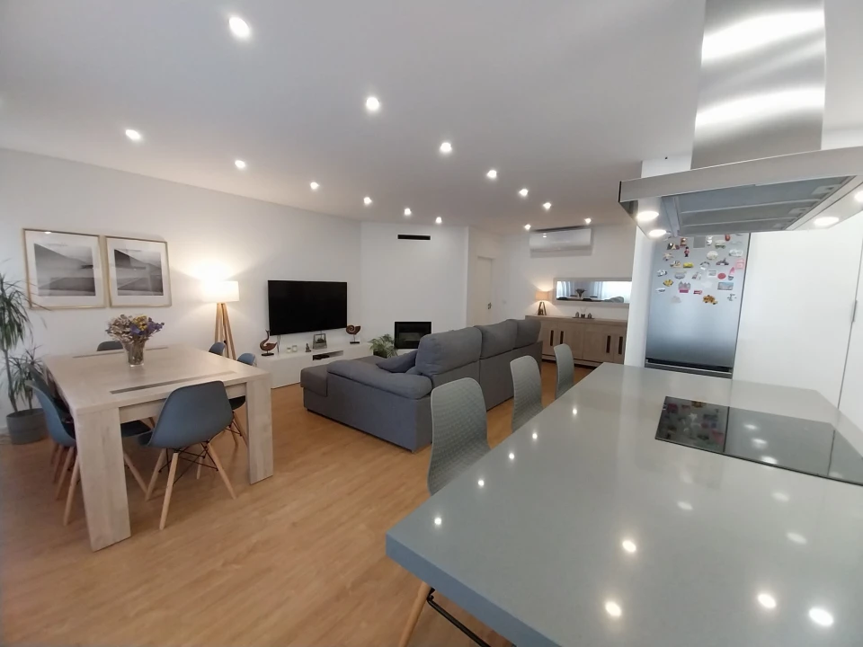 Apartamento T3 para Venda em Santa Iria de Azoia, São João da Talha e Bobadela Foto 2