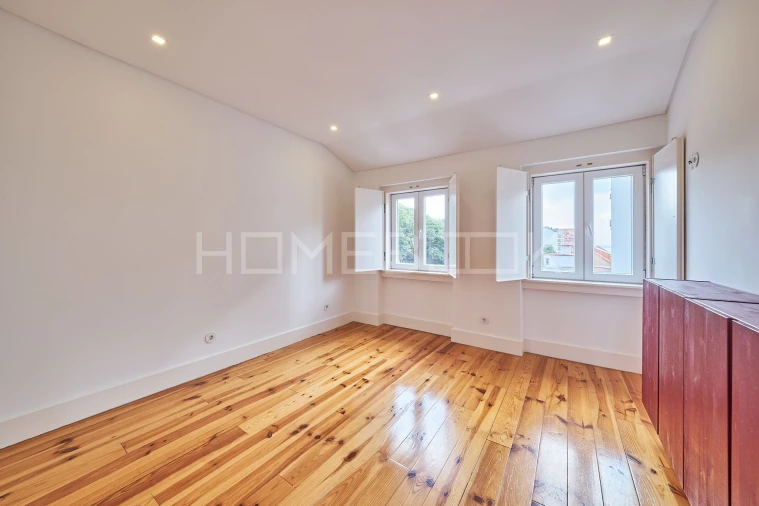 Apartamento T2 para Venda em São Vicente Foto 12