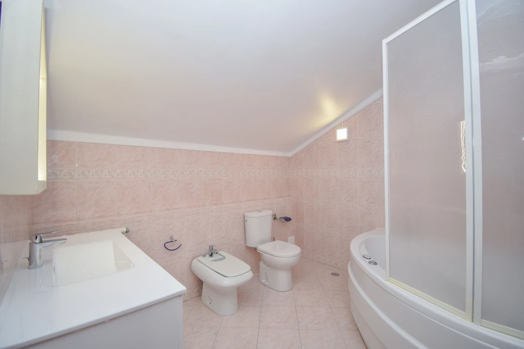 Apartamento T4 para Arrendamento em Agualva e Mira-Sintra Foto 33