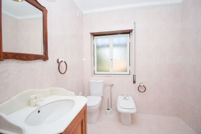 Apartamento T4 para Arrendamento em Agualva e Mira-Sintra