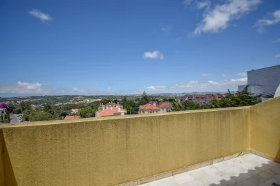 Apartamento T4 para Arrendamento em Agualva e Mira-Sintra