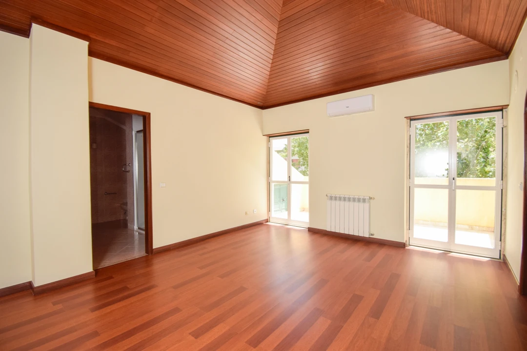 Apartamento T4 para Arrendamento em Agualva e Mira-Sintra Foto 27