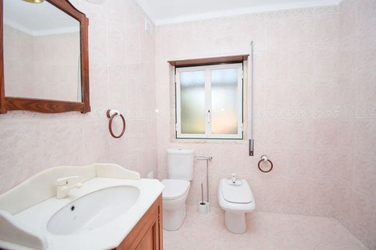 Apartamento T4 para Arrendamento em Agualva e Mira-Sintra Foto 8