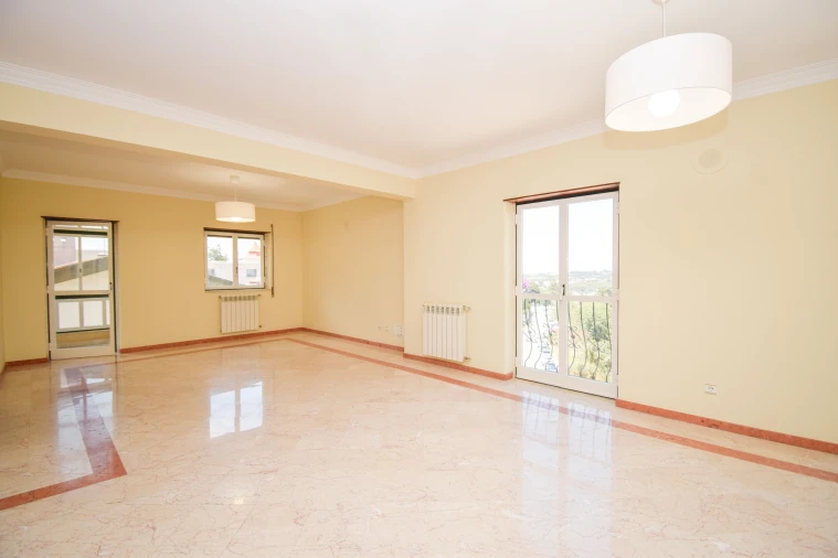 Apartamento T4 para Arrendamento em Agualva e Mira-Sintra Foto 5