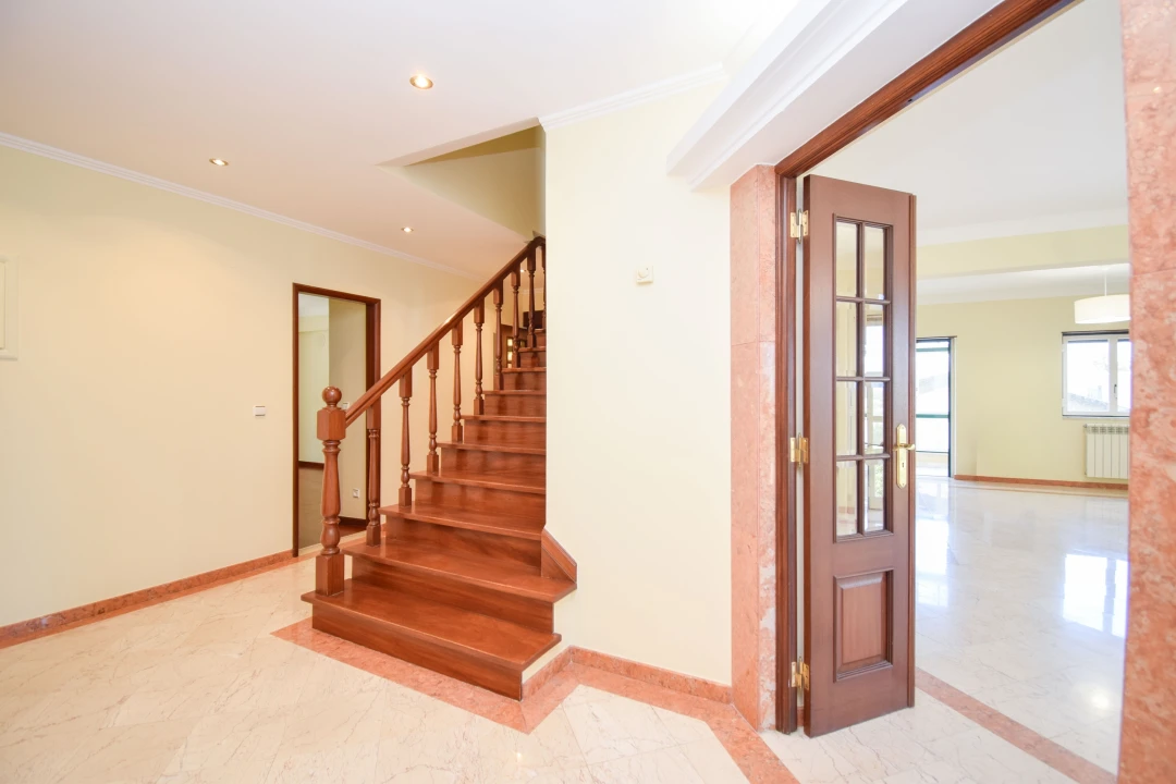 Apartamento T4 para Arrendamento em Agualva e Mira-Sintra Foto 19