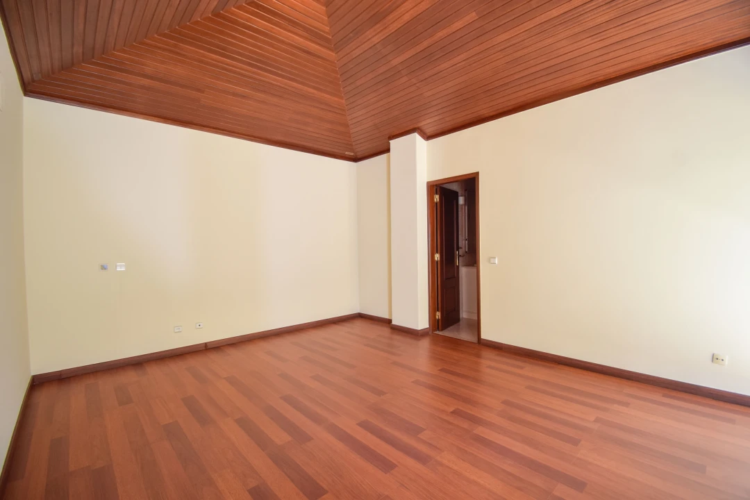 Apartamento T4 para Arrendamento em Agualva e Mira-Sintra Foto 28