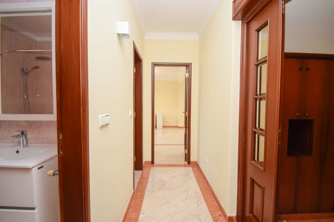 Apartamento T4 para Arrendamento em Agualva e Mira-Sintra Foto 7