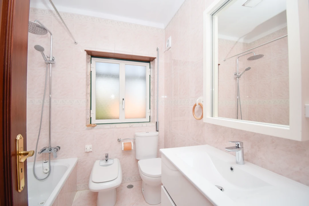 Apartamento T4 para Arrendamento em Agualva e Mira-Sintra Foto 15