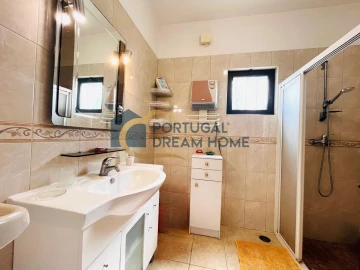 Moradia T7 para Venda em Ferreiras