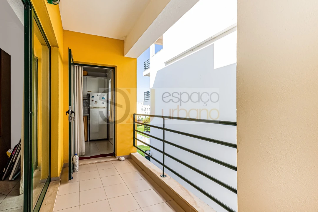 Apartamento T2 para Arrendamento férias em Armação de Pera Foto 18