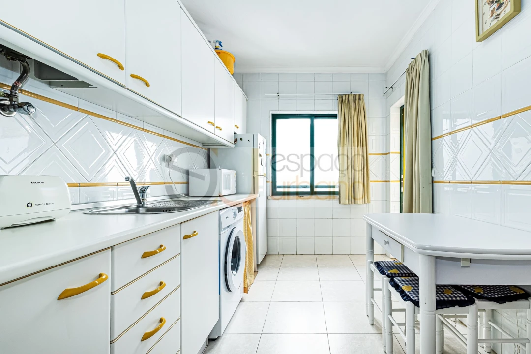Apartamento T2 para Arrendamento férias em Armação de Pera Foto 15