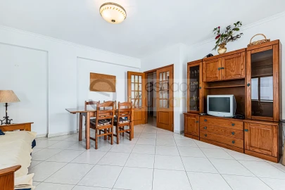 Apartamento T2 para Arrendamento férias em Armação de Pera