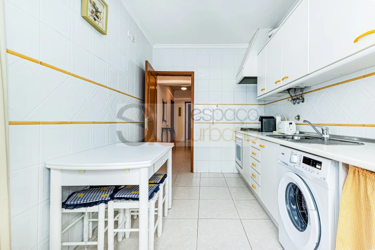 Apartamento T2 para Arrendamento férias em Armação de Pera Foto 16