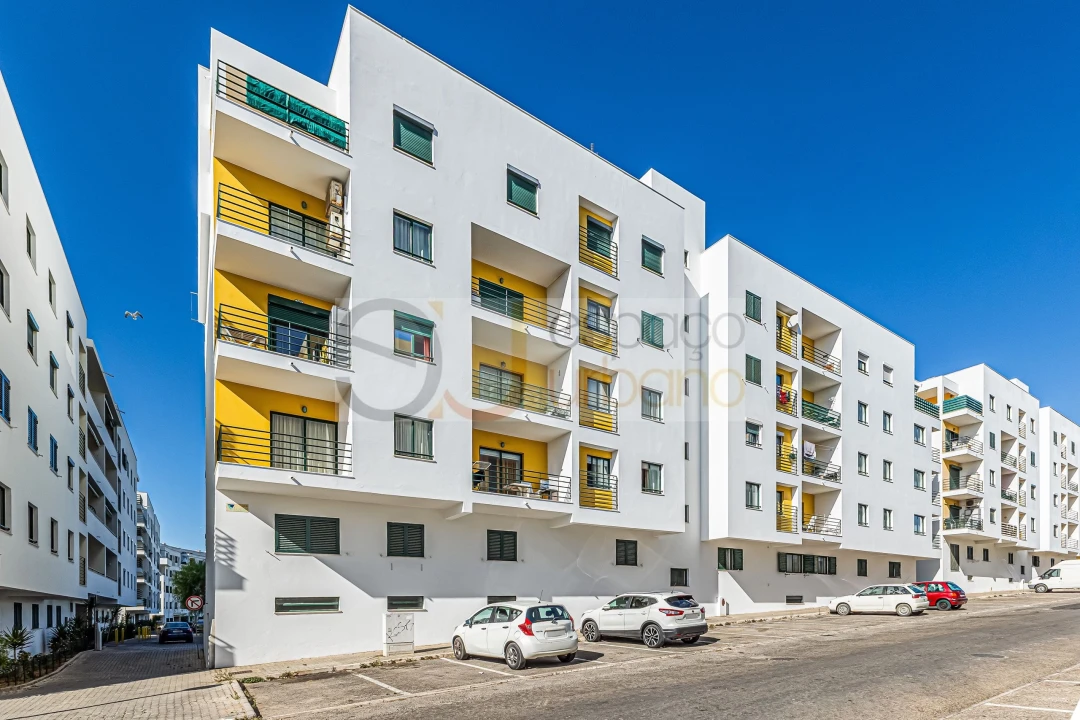 Apartamento T2 para Arrendamento férias em Armação de Pera Foto 4