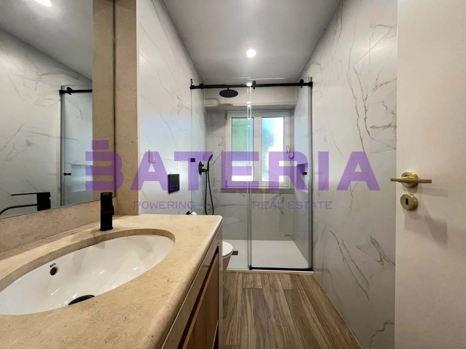 Apartamento T2 para Arrendamento em São Domingos de Benfica Foto 9