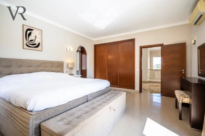 Moradia T5 para Venda em Alte
