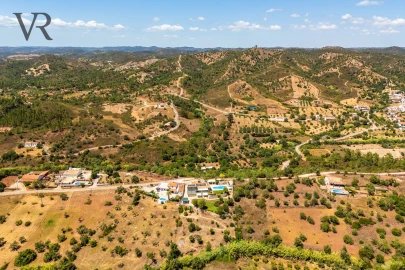 Moradia T5 para Venda em Alte