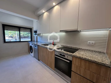 Apartamento T3 para Arrendamento em Loures