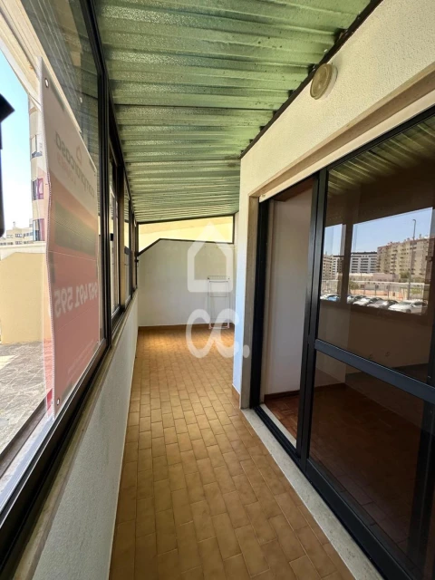 Apartamento T3 para Arrendamento em Loures