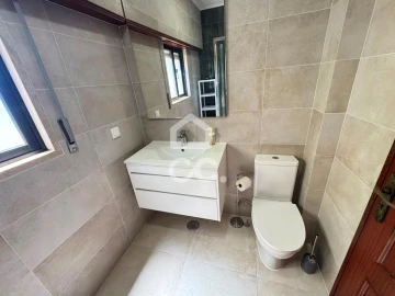 Apartamento T3 para Arrendamento em Loures