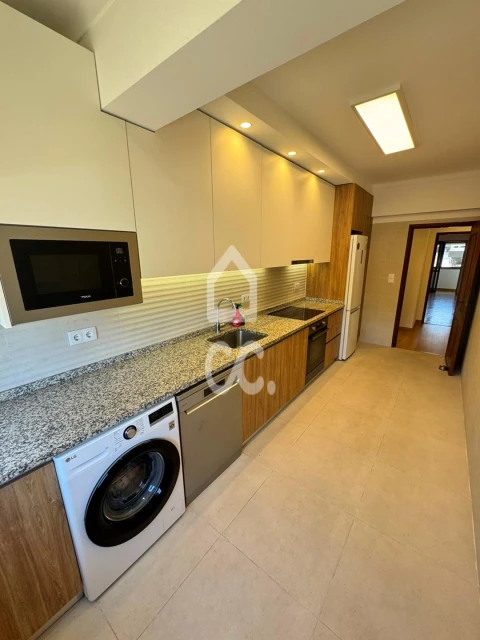 Apartamento T3 para Arrendamento em Loures