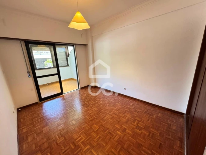 Apartamento T3 para Arrendamento em Loures Foto 24
