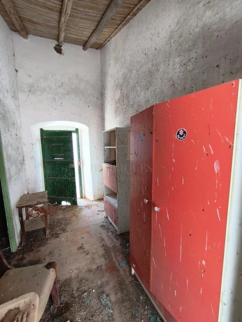 Moradia T1 para Venda em Alcoutim e Pereiro