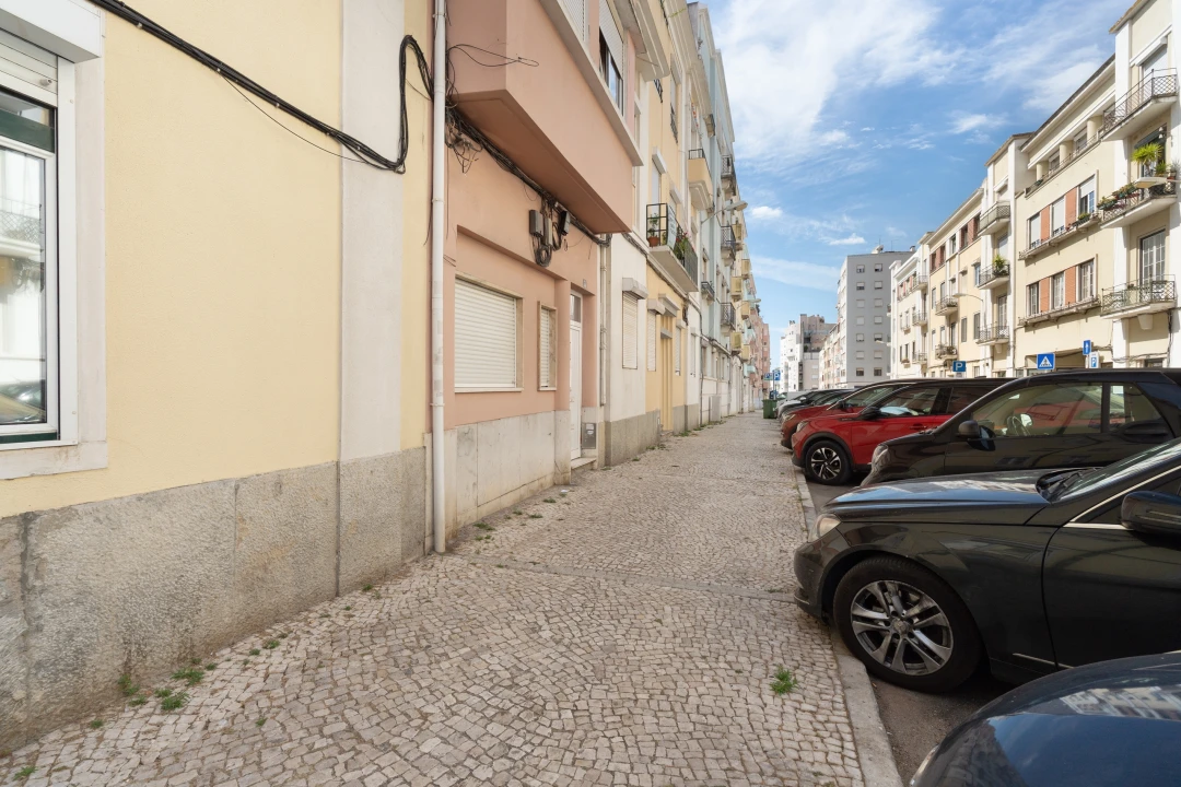 Apartamento T1 para Venda em Campo de Ourique Foto 19