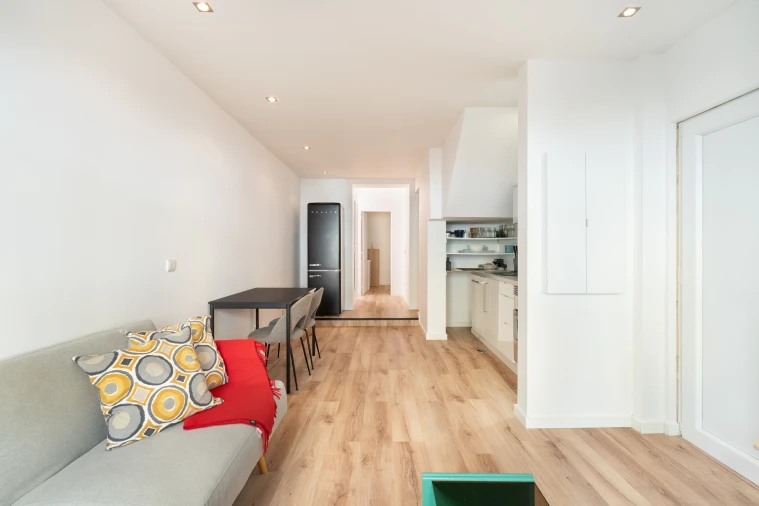 Apartamento T1 para Venda em Campo de Ourique Foto 4