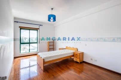 Apartamento T3 para Arrendamento em Marrazes e Barosa