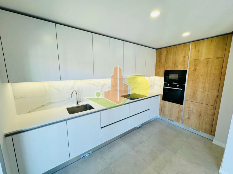 Apartamento T1 para Venda em Tavarede Foto 4