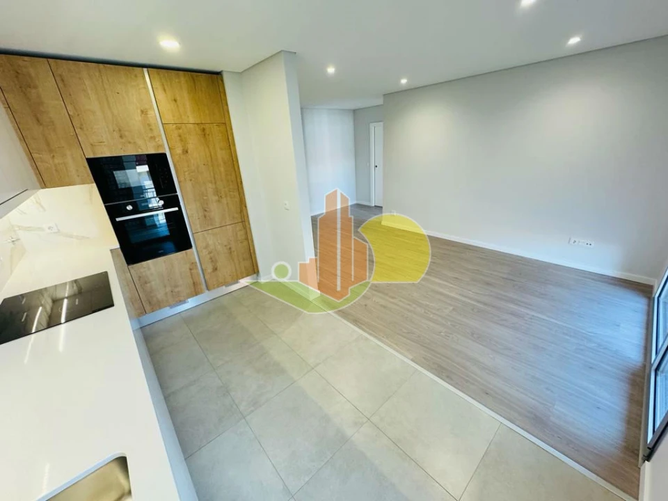 Apartamento T1 para Venda em Tavarede Foto 5