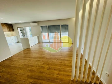 Apartamento T2 para Venda em Tavarede