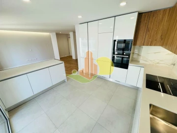 Apartamento T2 para Venda em Tavarede