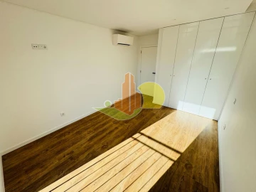 Apartamento T2 para Venda em Tavarede