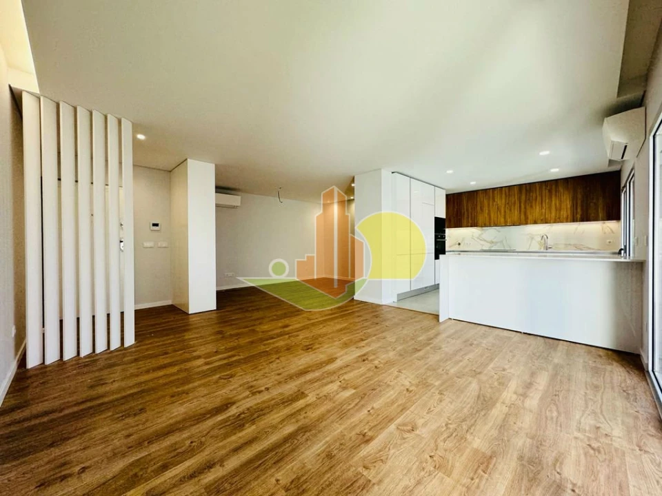 Apartamento T2 para Venda em Tavarede Foto 9