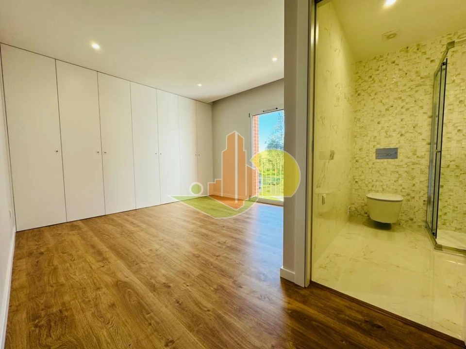 Apartamento T2 para Venda em Tavarede Foto 17