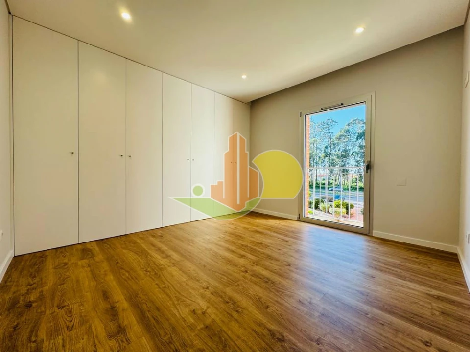 Apartamento T2 para Venda em Tavarede Foto 20
