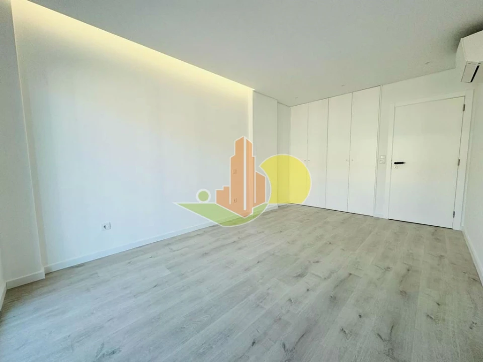 Apartamento T3 para Venda em Tavarede Foto 12