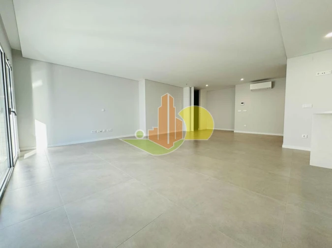 Apartamento T3 para Venda em Tavarede Foto 9