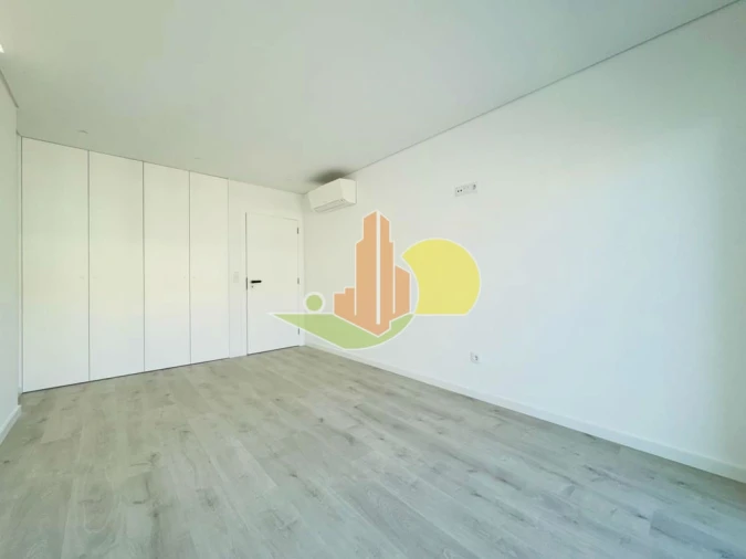 Apartamento T3 para Venda em Tavarede Foto 14