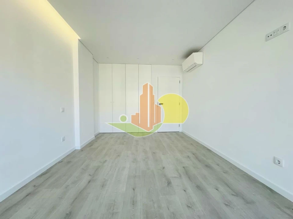 Apartamento T3 para Venda em Tavarede Foto 13