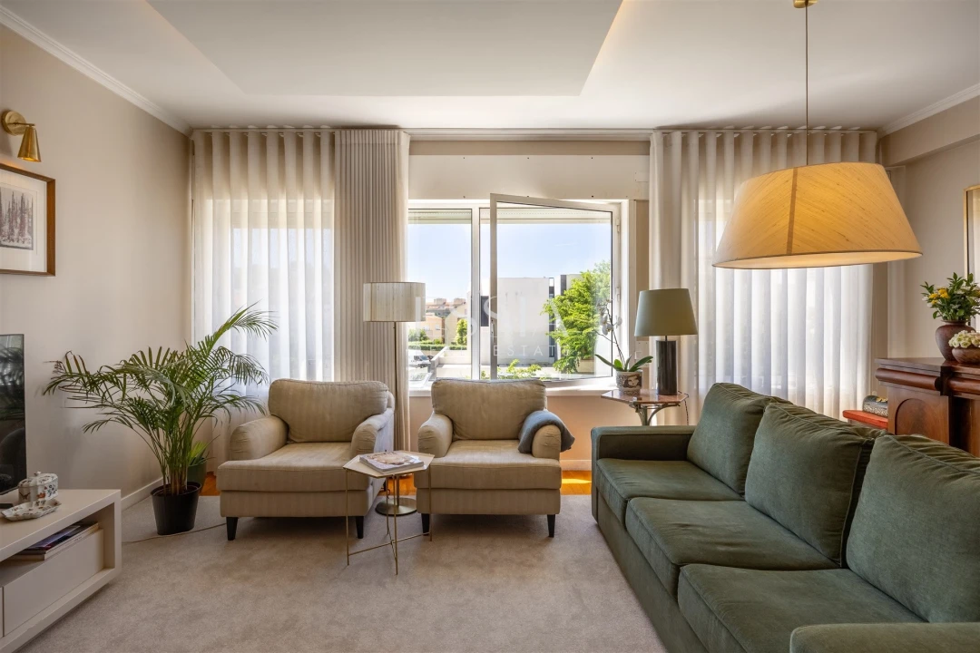 Apartamento T3 para Venda em Aldoar, Foz do Douro e Nevogilde Foto 1