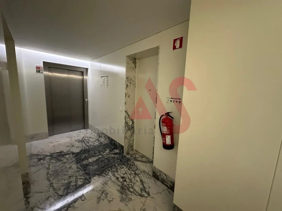Apartamento T1 para Arrendamento em Aldoar, Foz do Douro e Nevogilde Foto 5