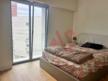 Apartamento T1 para Arrendamento em Aldoar, Foz do Douro e Nevogilde