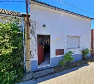 Moradia T2 para Venda em Carregueiros