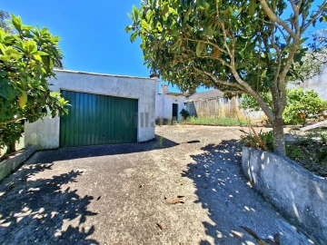 Moradia T2 para Venda em Carregueiros
