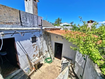 Moradia T2 para Venda em Carregueiros
