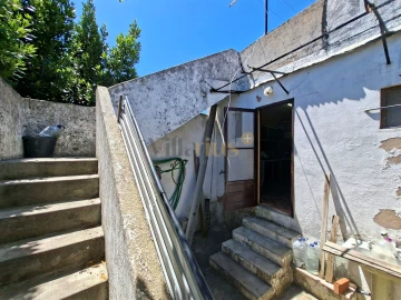 Moradia T2 para Venda em Carregueiros