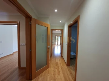Apartamento T2 para Venda em São João Baptista e Santa Maria dos Olivais